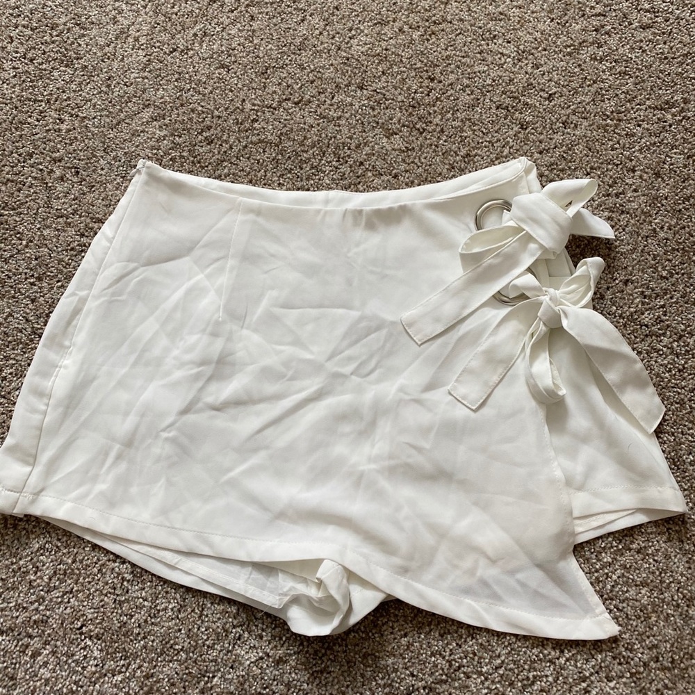 white skort